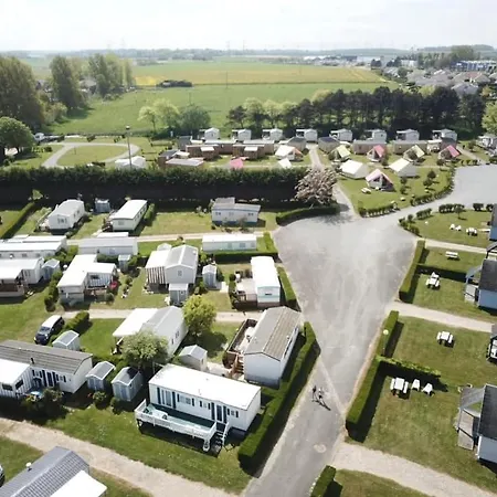 キャンプ場 Etennemare 3*